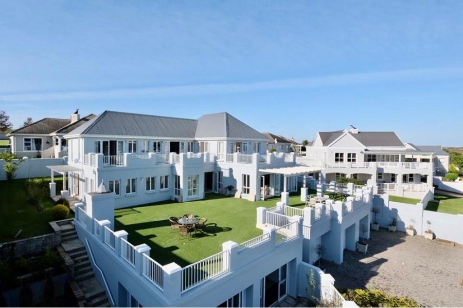 5 Bedroom Property for Sale in Kingswood Golf Estate Western Cape